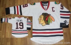 WINTER CLASSIC VINTAGE  WHITE TOEWS BLACKHAWKS