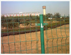 wire mesh fence