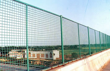 Wire fences for bridge