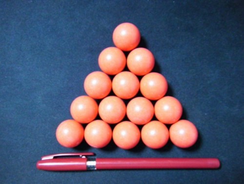 china Nylon plastic solid red balls