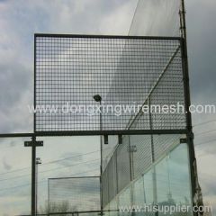 crimped wire mesh fences
