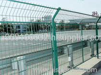 WIRE MESH FENCE