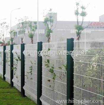 wire mesh fence