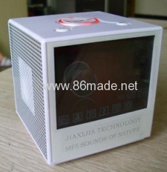3.5 inch LCD mini mp5 speaker rmvb player
