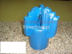 PDC drill bit for seismic drilling