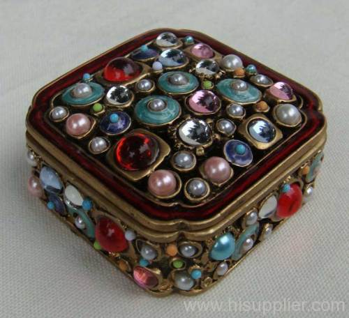 metal jewelry box