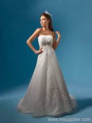 Elegant sleeveless square neckline Floor-length Embroidery Chiffon wedding gown