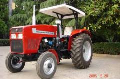 Agricultural equipment tractor