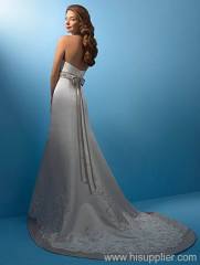Fashion Sweetheart neckline A-line Satin wedding gown
