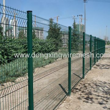 wire mesh fence