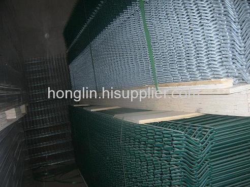 Galvanized fencing panels