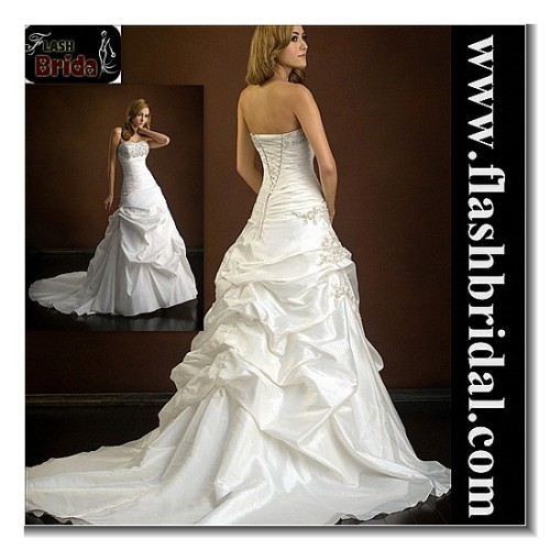 Taffeta sweatheart strapless wedding dress