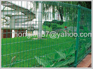 Green PVC coated garden fencings