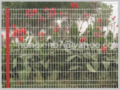 Wire garden fencing