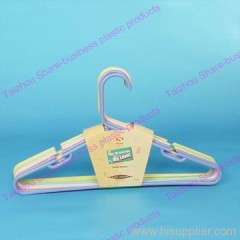 Plastic cloth hanger