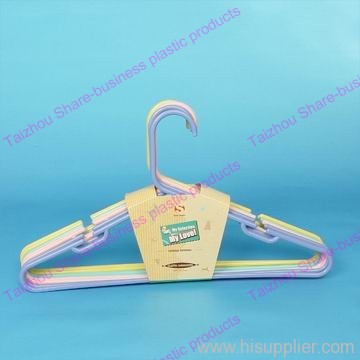 Plastic cloth hanger