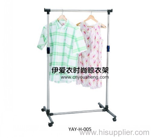 Single pole movable clothes rack