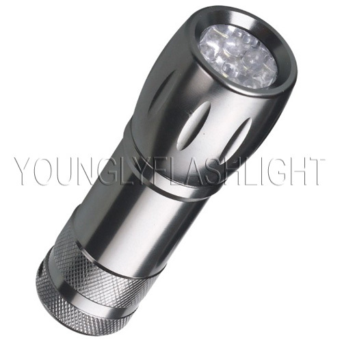 9 LEDs flashlight