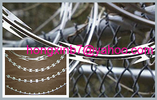 Galvanized razor barbed wire