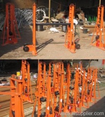 Hydraulic lifting jacks