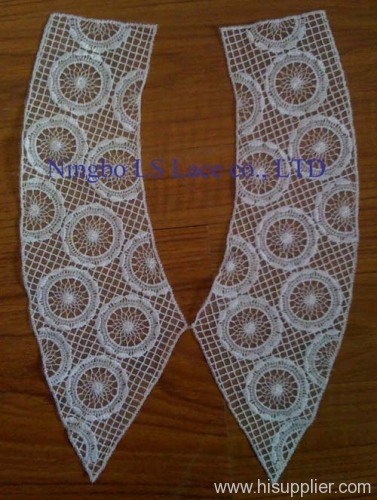 Collar lace