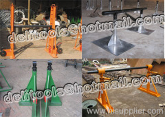 Hydraulic lifting jacks for cable drums