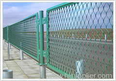 wire mesh fence