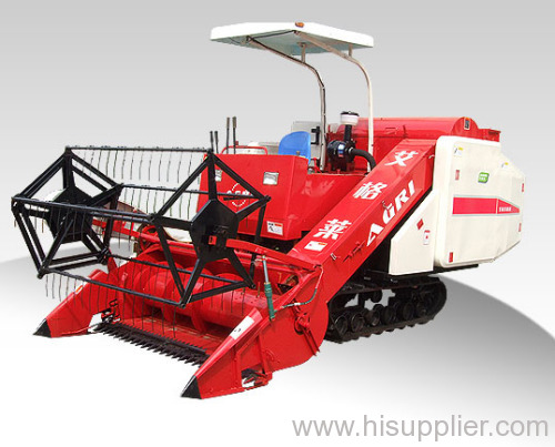 Feeding Rice Combine Harvester machinery