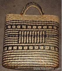 straw hand bags