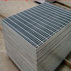 Un-coated steel frame lattice