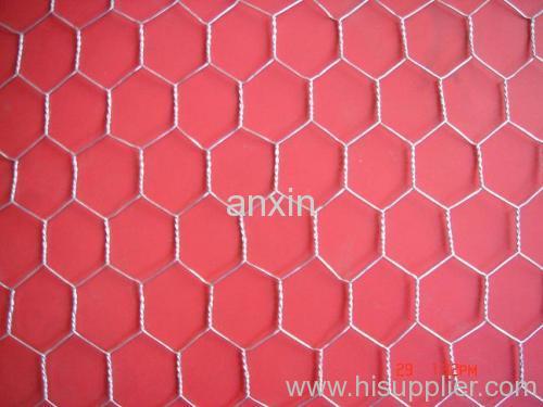 hexagonal wire mesh fence