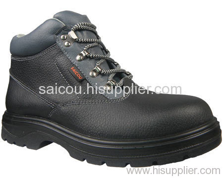 PU injection safety shoe