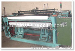 Shuttless weaving machine