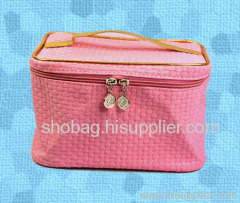 Cosmetic bag