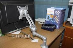 Desktop mount for 10''-24'' flat screens