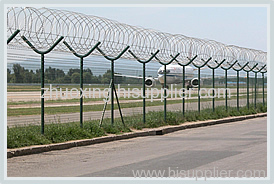 Y type airport fence