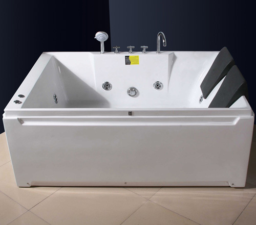White body whirlpool bathtub