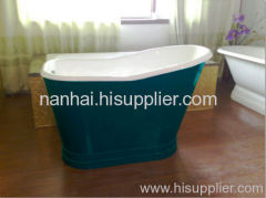 Cast iron bathtub with apron