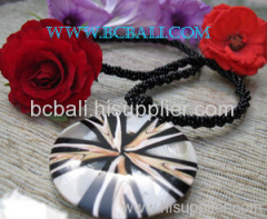 seashell necklaces jewelries