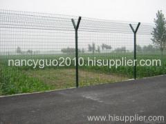 Welded wire mesh airport fence