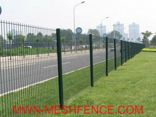 highway wire mesh fence