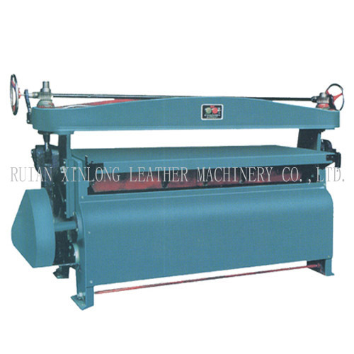 Raw material cuttting press