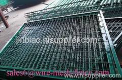 China RAL6005 PVC wire mesh fences