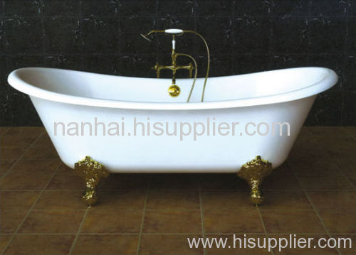 big enameled bathtub