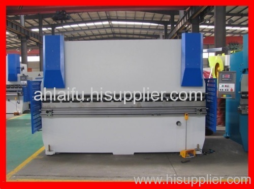 NC hydraulic press brake with digital display