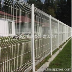 wire mesh fence