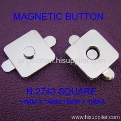 MAGNETIC BUTTON