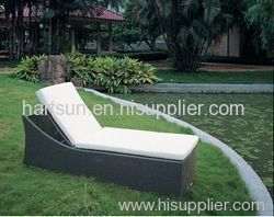 garden rattan wicker bed