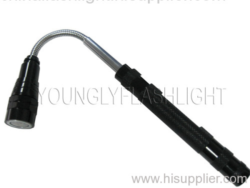 Telescopic magnetic flashlight