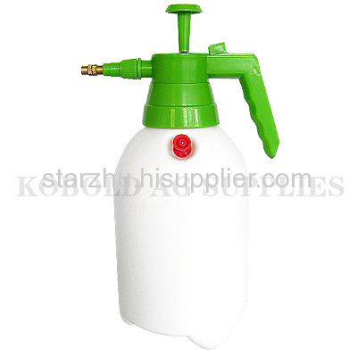 2L pressure sprayer with safe valve